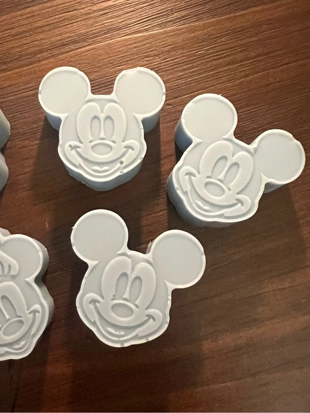 Mickey & Minnie Mouse Wax Melts - 6 Melts - Tranquil Scent - Light Blue